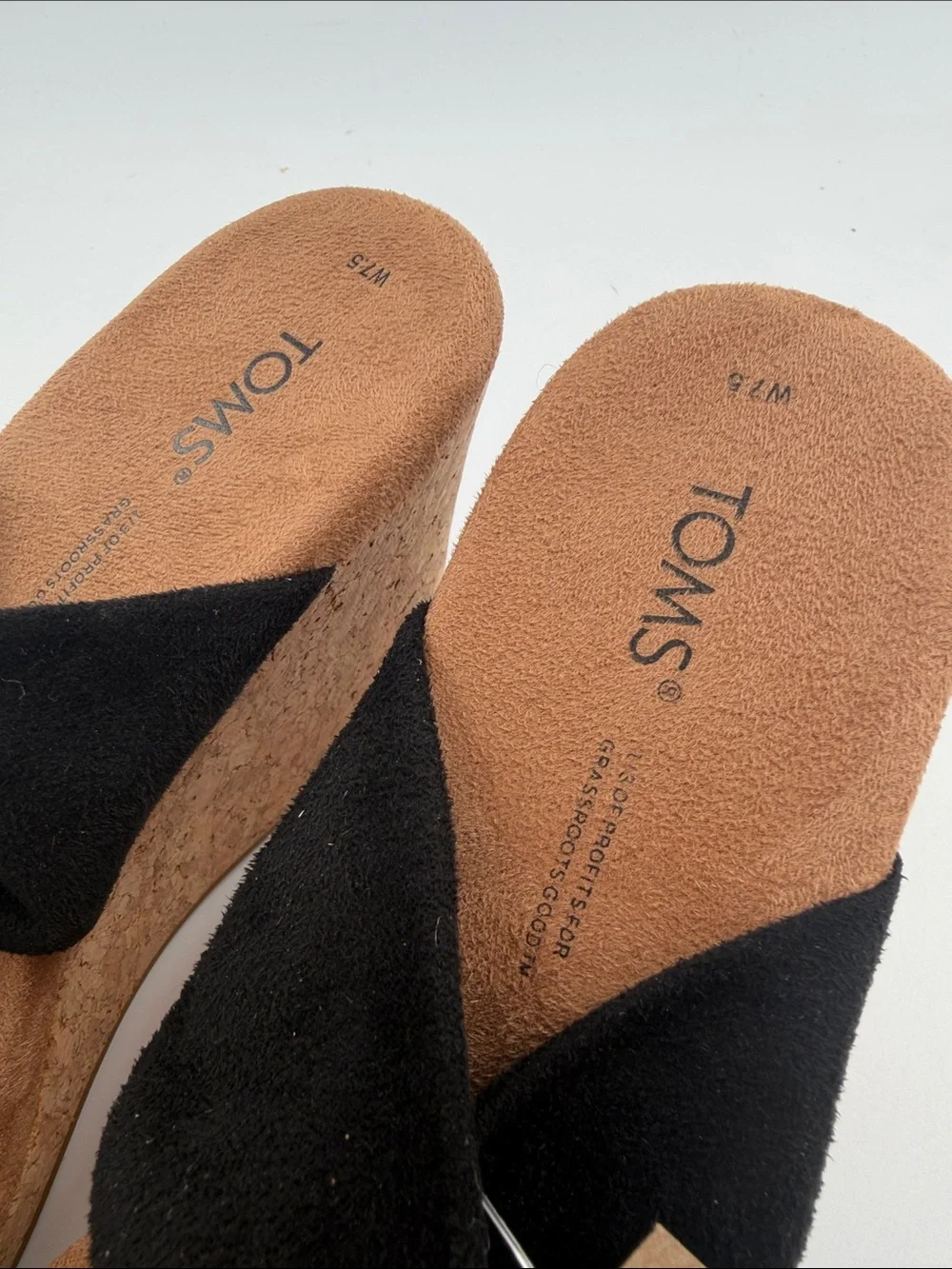 NWT TOMS Women's Serena Microfiber Knotted Strap Cork Wedge Sandal Women's 7.5